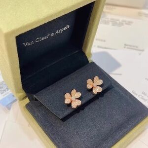 Van Cleef & Arpels Rose Gold Floral Earrings